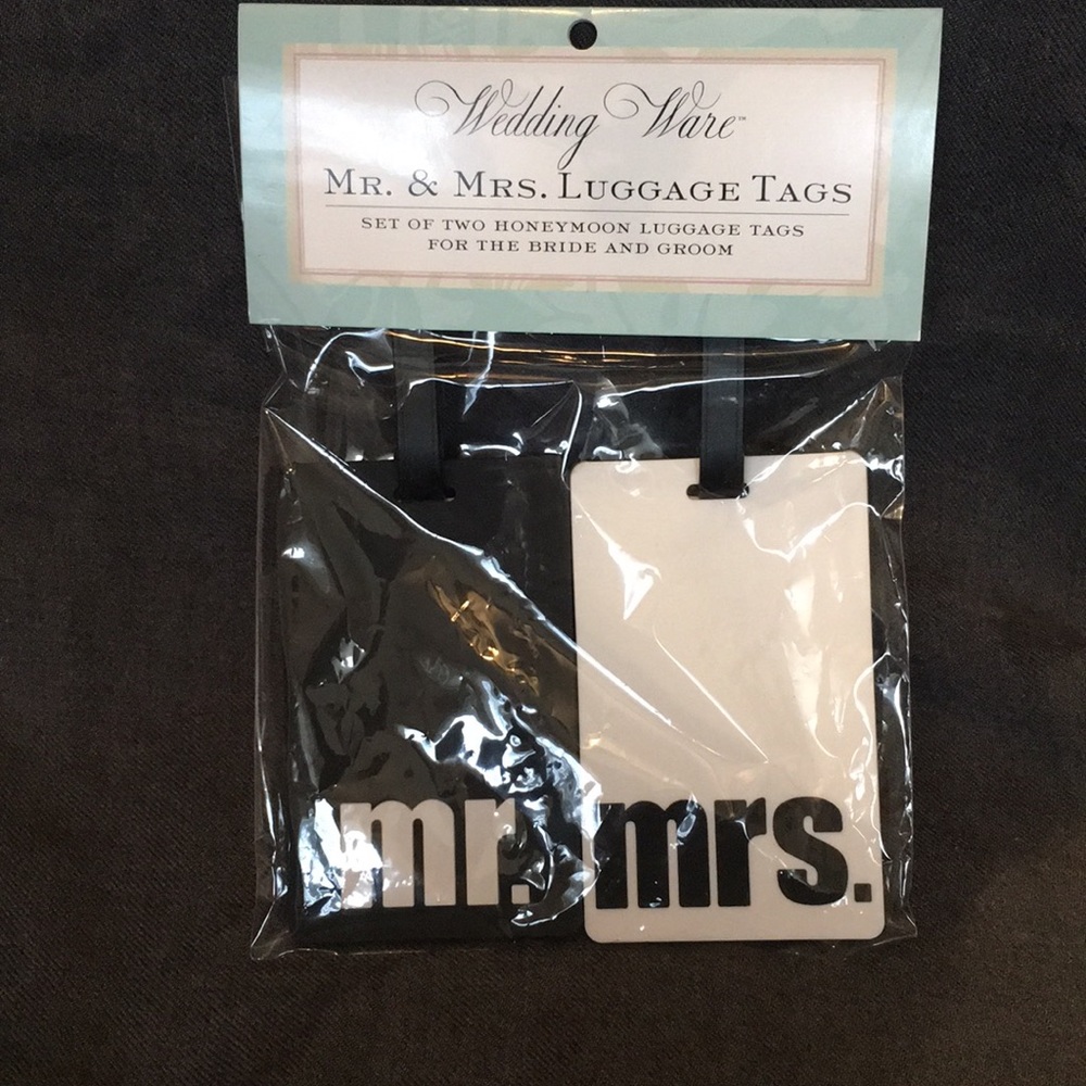 👰🏼Mr. and Mrs. Luggage tags